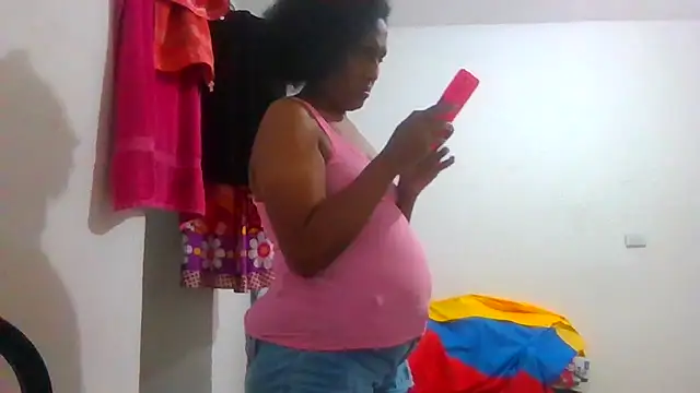 Snapshot of Aishamara chatting on October 2025 06:12:01 AM Aishamara online show from October 2025 06:12:01 AM