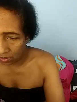 Snapshot of Aishamara chatting on November 2025 03:04:01 PM Aishamara online show from November 2025 03:04:01 PM