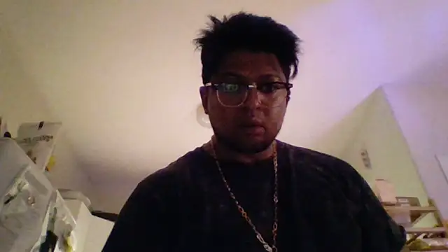 Snapshot of CleanGrey chatting on May 2026 09:25:01 AM CleanGrey online show from May 2026 09:25:01 AM