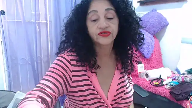 heyline milf online show from December 2025 03:41:01 PM