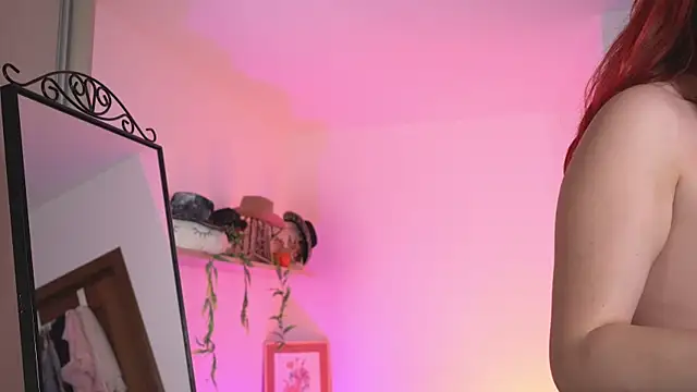 Snapshot of Amaliamour chatting on March 2025 06:40:02 AM Amaliamour online show from March 2025 06:40:02 AM