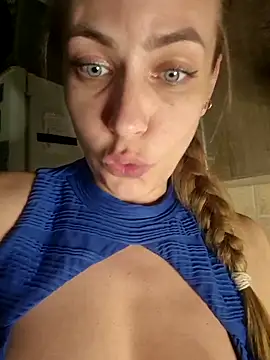 Snapshot of Keli_Jessi chatting on April 2026 08:11:02 PM Keli Jessi online show from April 2026 08:11:02 PM