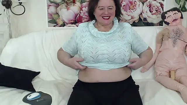 FlaviaSquirts online show from February 2025 12:11:01 PM