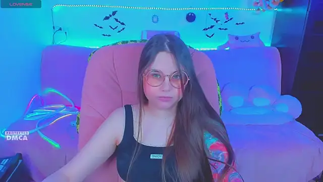 Lolisuccub online show from May 2026 03:50:01 PM