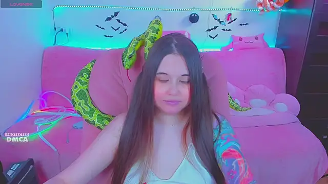 Lolisuccub online show from May 2026 04:36:02 PM