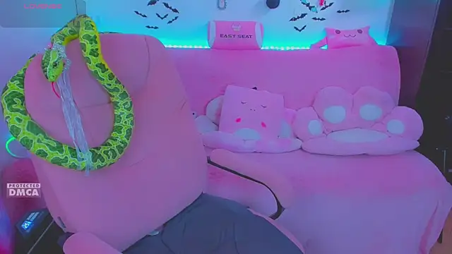 Lolisuccub online show from May 2026 04:27:02 PM