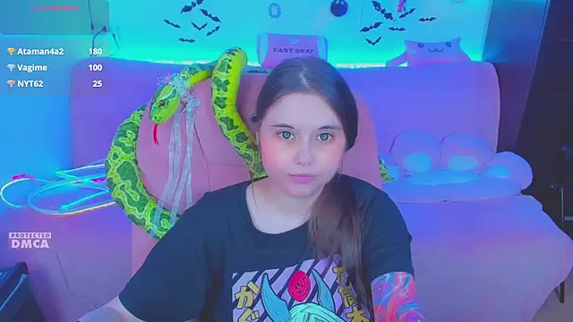 Lolisuccub online show from May 2026 04:59:01 PM