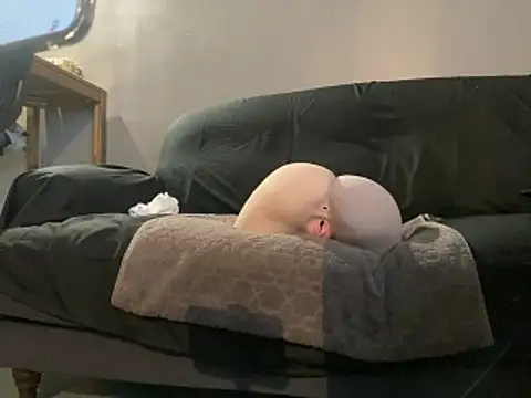 Snapshot of BruceIsHorny_ chatting on February 2026 04:40:02 PM BruceIsHorny online show from February 2026 04:40:02 PM