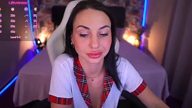 KristiiMax online show from December 2025 04:27:01 PM