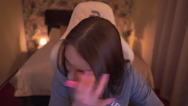 KristiiMax online show from March 2026 04:54:01 PM