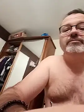 mike9473 online show from November 2025 06:13:01 AM