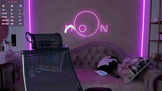 lika lil online show from October 2025 04:48:01 AM