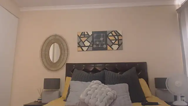 Snapshot of Creamyass22 chatting on February 2025 03:15:02 PM Creamyass22 online show from February 2025 03:15:02 PM