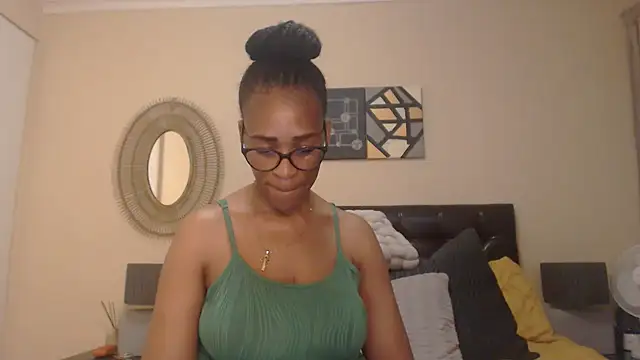 Snapshot of Creamyass22 chatting on March 2025 05:42:02 PM Creamyass22 online show from March 2025 05:42:02 PM