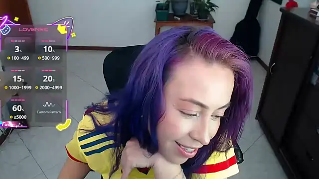 charlottezoe15 online show from September 2025 06:57:01 PM