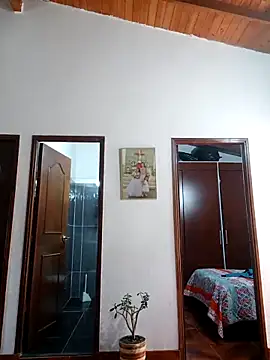 LunaZambrano online show from May 2026 03:05:02 PM