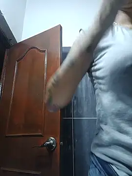 LunaZambrano online show from May 2026 02:29:01 AM