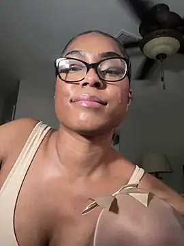 CandyLuxxxx online show from March 2025 12:07:02 AM