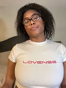 CandyLuxxxx online show from March 2025 01:21:02 AM