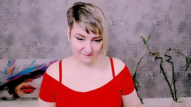 Snapshot of Djullia chatting on May 2026 05:15:02 AM Djullia online show from May 2026 05:15:02 AM