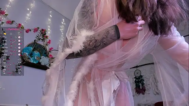 Snapshot of Kiralotus chatting on February 2026 05:12:02 AM Kiralotus online show from February 2026 05:12:02 AM