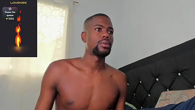 Snapshot of santi_brown chatting on December 2025 07:53:01 PM santi brown online show from December 2025 07:53:01 PM