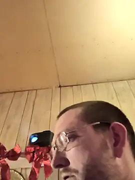 Snapshot of davisdesires@xh chatting on February 2025 12:11:01 AM davisdesiresxh online show from February 2025 12:11:01 AM