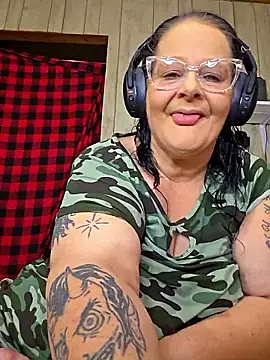 Snapshot of davisdesires@xh chatting on October 2025 12:36:01 PM davisdesiresxh online show from October 2025 12:36:01 PM