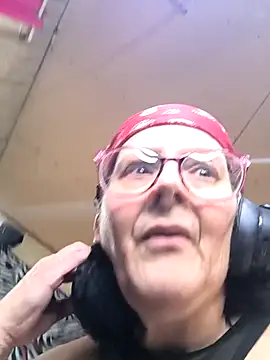 Snapshot of davisdesires@xh chatting on November 2025 03:00:01 PM davisdesiresxh online show from November 2025 03:00:01 PM