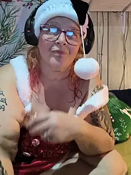 Snapshot of davisdesires@xh chatting on November 2025 03:01:02 PM davisdesiresxh online show from November 2025 03:01:02 PM