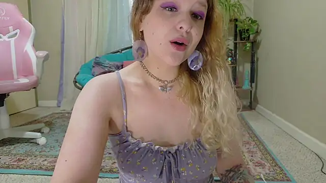 Emihaze online show from May 2026 03:17:01 PM