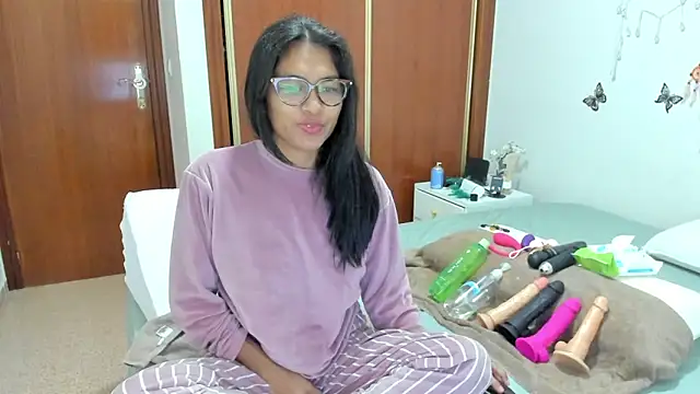 Honney sugar19 online show from December 2025 11:58:02 AM