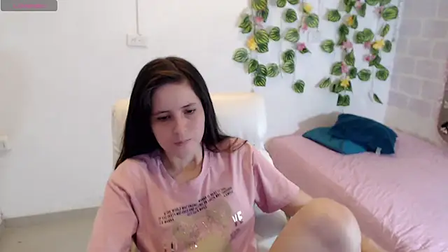 tania sweet   online show from November 2025 03:43:02 PM