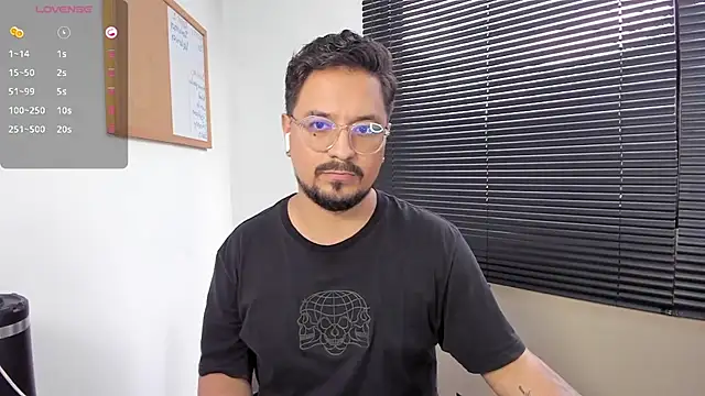 DaviidEvans  online show from December 2024 08:32:01 PM