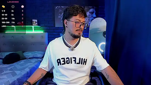 DaviidEvans  online show from June 2026 01:55:01 AM