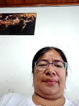 Snapshot of __valentina18 chatting on December 2024 01:17:01 PM valentina18 online show from December 2024 01:17:01 PM