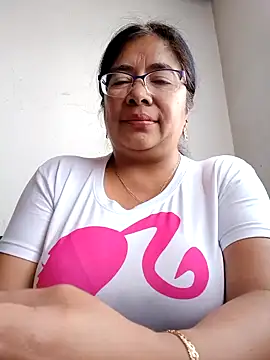 Snapshot of __valentina18 chatting on December 2024 04:21:02 PM valentina18 online show from December 2024 04:21:02 PM