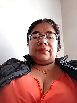 Snapshot of __valentina18 chatting on December 2024 01:12:01 PM valentina18 online show from December 2024 01:12:01 PM