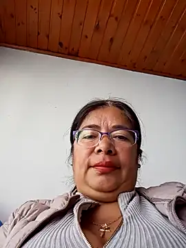 Snapshot of __valentina18 chatting on December 2024 01:02:01 PM valentina18 online show from December 2024 01:02:01 PM