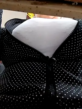 Snapshot of __valentina18 chatting on February 2025 04:16:01 PM valentina18 online show from February 2025 04:16:01 PM