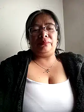 Snapshot of __valentina18 chatting on March 2025 08:32:02 PM valentina18 online show from March 2025 08:32:02 PM