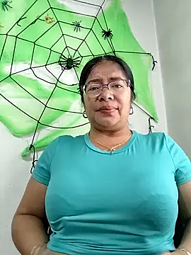 Snapshot of __valentina18 chatting on October 2025 01:09:01 PM valentina18 online show from October 2025 01:09:01 PM