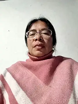 Snapshot of __valentina18 chatting on November 2025 01:28:02 AM valentina18 online show from November 2025 01:28:02 AM