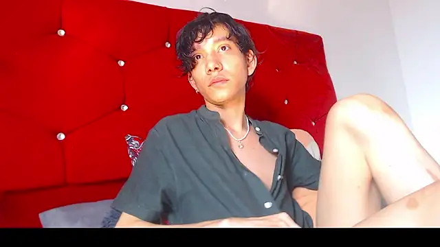 LAICK 01 online show from March 2026 08:36:02 PM