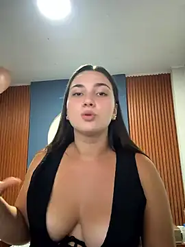 Snapshot of ava_blue chatting on March 2025 07:17:01 PM ava blue online show from March 2025 07:17:01 PM