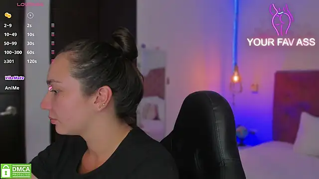 Snapshot of ava_blue chatting on March 2025 07:17:01 PM ava blue online show from March 2025 07:17:01 PM