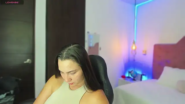 Snapshot of ava_blue chatting on March 2025 07:46:02 PM ava blue online show from March 2025 07:46:02 PM