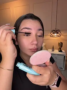 Snapshot of ava_blue chatting on April 2026 11:37:01 AM ava blue online show from April 2026 11:37:01 AM