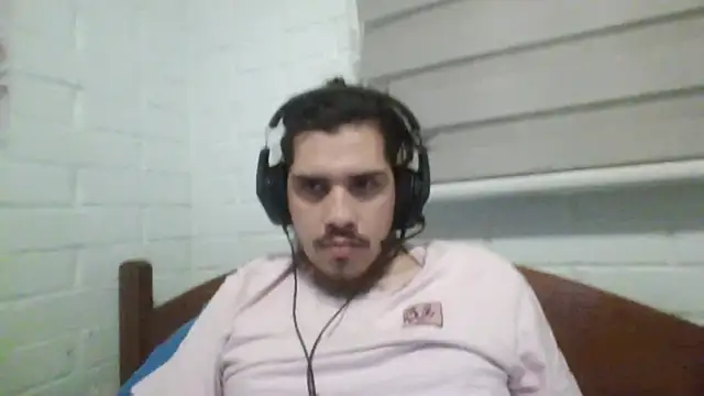 Snapshot of hung_weeb chatting on December 2024 02:02:02 AM hung weeb online show from December 2024 02:02:02 AM