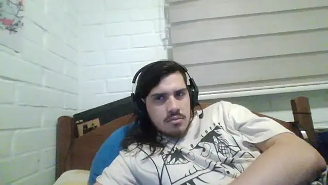 Snapshot of hung_weeb chatting on January 2025 01:02:01 AM hung weeb online show from January 2025 01:02:01 AM